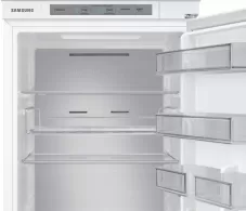 Встраиваемый холодильник Samsung BRB307054WW, 294 л, 194 см, A+, Белый